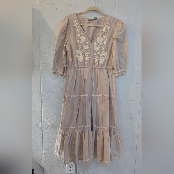 Lucky Brand Embroidered 3/4 Sleeves Tiered V-Neck MIDI Dress - Picture 1 of 12